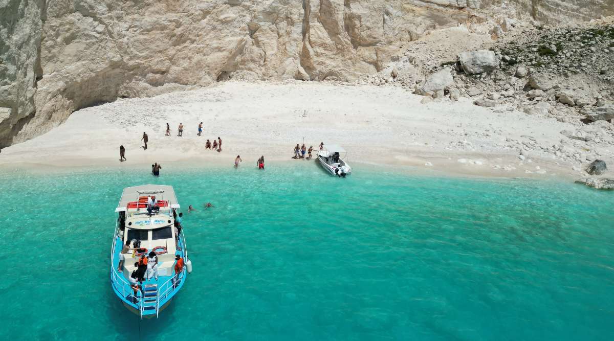 Tour Spiaggia del Relitto + Costa Occidentale da 3 ore