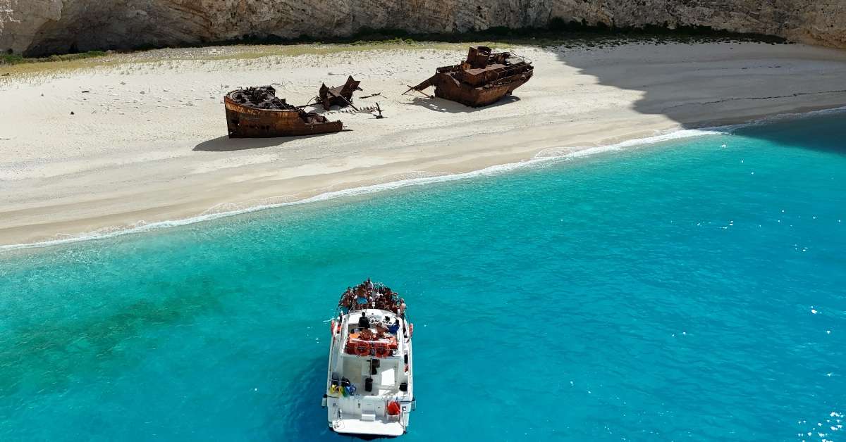 8 ore Tour in Mini Van + Spiaggia del Relitto